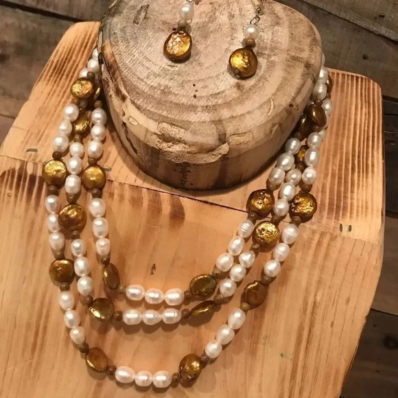 Fresh water and cultured pearl necklace set - Picture 2 of 3